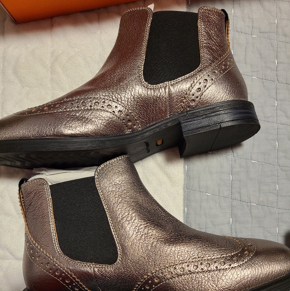Brand new Hush Puppies silver booties - Picture 2 of 4